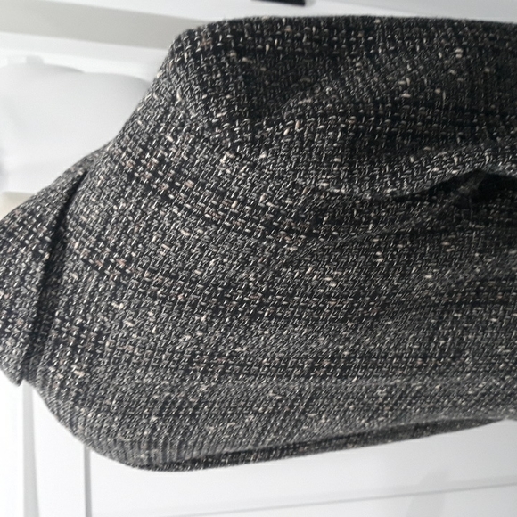 Ann Taylor Loft silk and wool blend overcoat. Size 6 - Picture 7 of 7